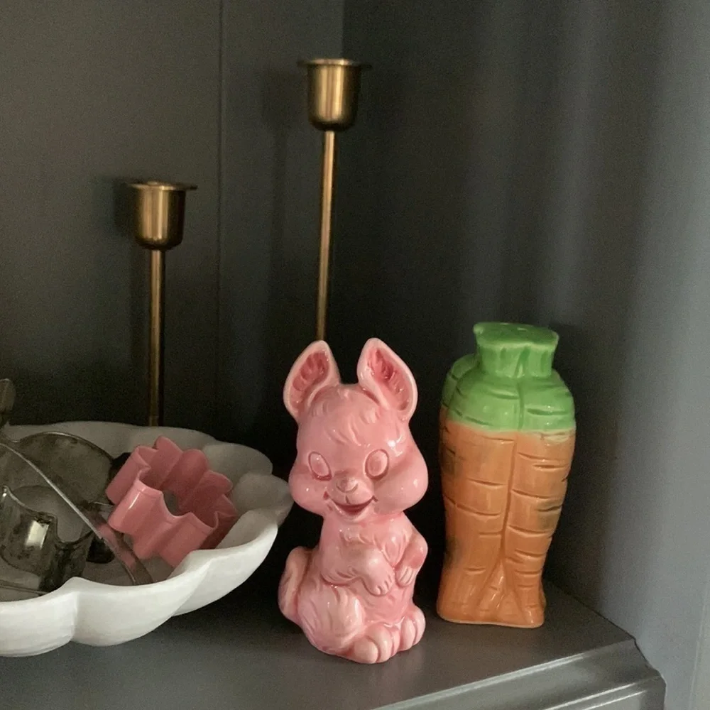 Easter bunny and carrot vintage salt and pepper shaker